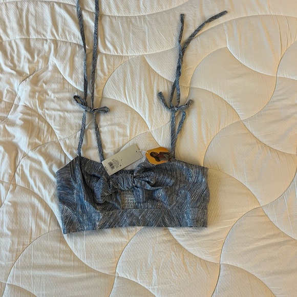 Fe Noel x Target Women's Fine Line Print Knotted Crop Tank Top - Large - Picture 3 of 4